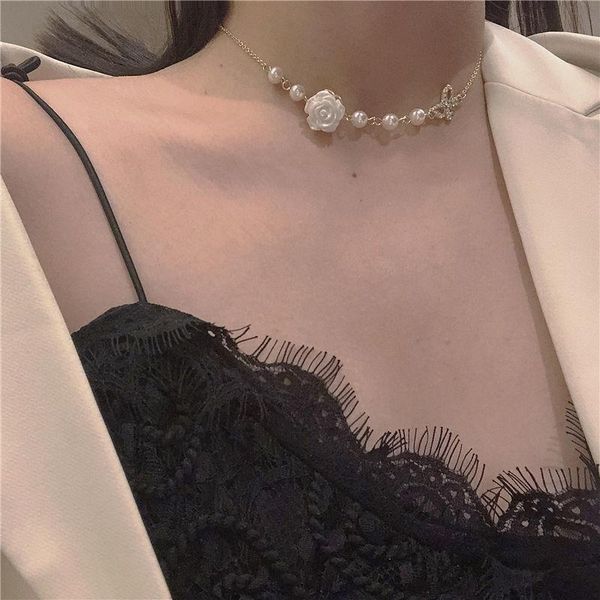 

chokers retro super fairy rose necklace butterfly pearl clavicle chain choker female jewelry, Golden;silver