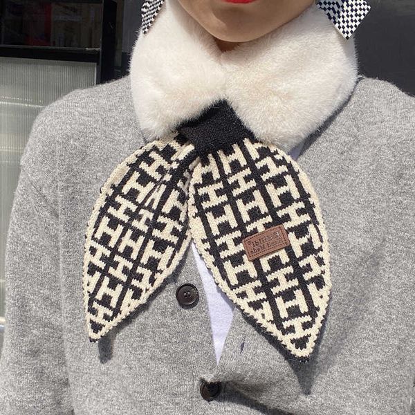 

2021 autumn and winter plush bib women's net red korean warm imitation sete rabbit hair scarf, Blue;gray