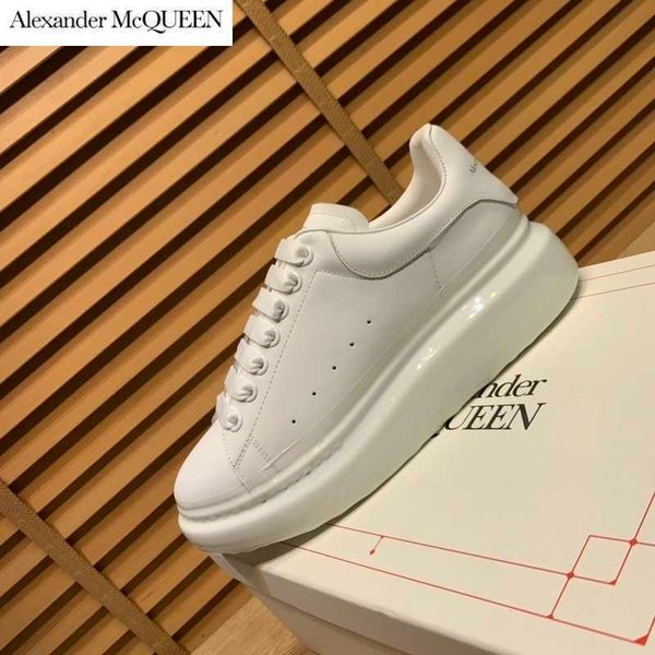 

lace-ups designer shoes luxury brand buckles women and men sneakers dress loafers boots moccasins j23y