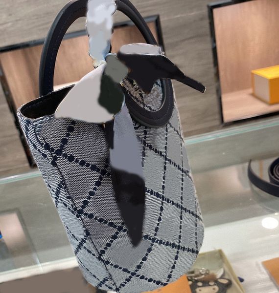

2022 bucket bags luxurys designers ladies high handbag women fashion mother handbags printing bag purse shoulder wallet artwork totes silk s