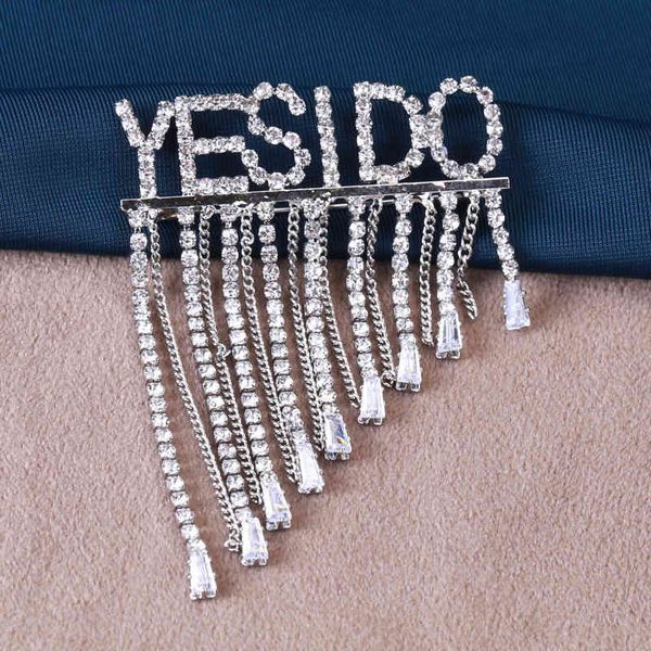 

factory luxury gold english letter lovely female wholesale anti light claw chain tassel brooch christmas
