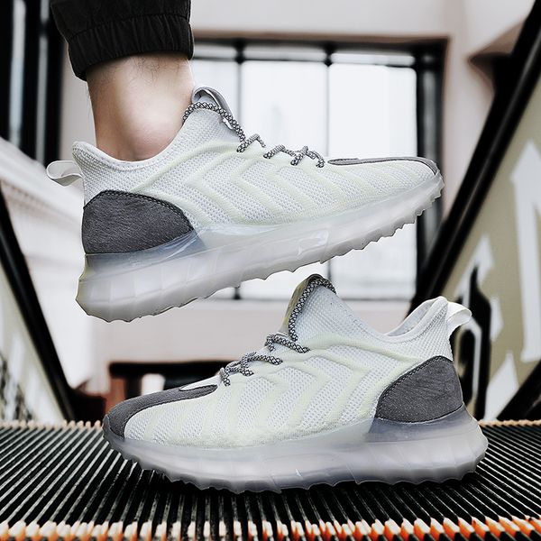 

2021 new men sports shoes non-slip breathable men sneakers hard-wearing comfortable reflective men casual shoes
