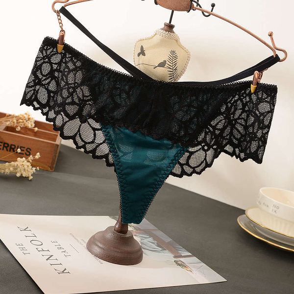 

diaochan women's t-pants with lace edge and cotton crotch, Black;white