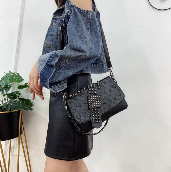 

women's bag chain rivet black skull one shoulder crossbody bags