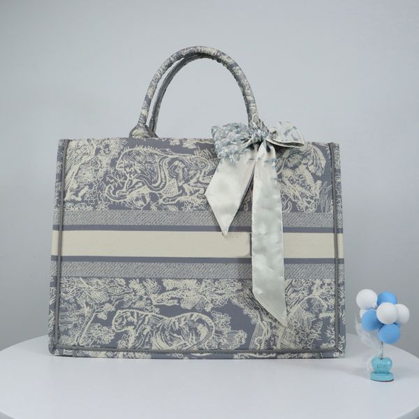 

luxurys designer totes handbags women's bags old flower book tote canvas embroidery multifunctional large capacity shopping bag luxury_