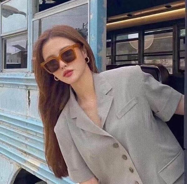 

fashion women succinct sunglasses pure color design simple plastic solid frame cool large sun glasses 5 colors wholesale, White;black