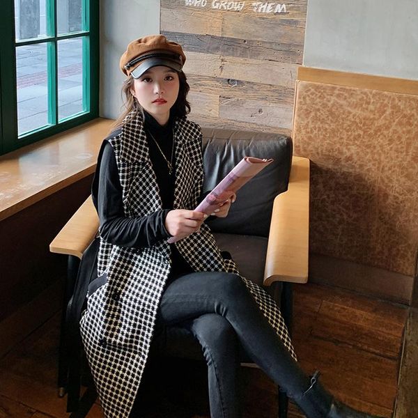 

women's wool & blends spot goods in black plaid suit vest.kio