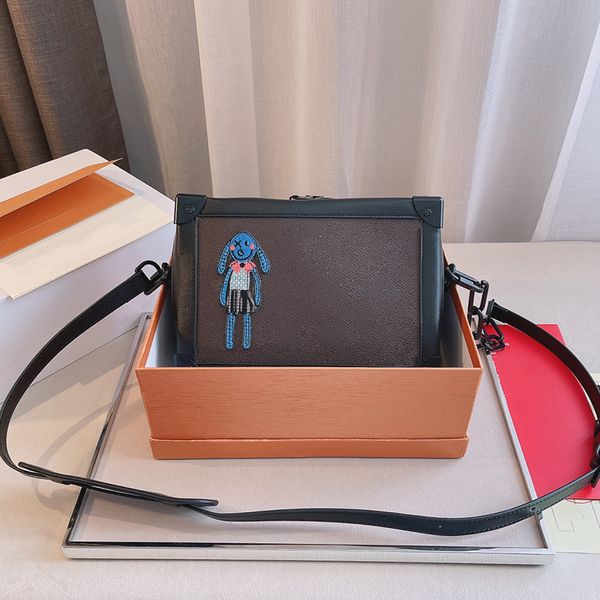 

2021 brown shoulder bag europe and america men fashion scarecrow soft box women handbag designers luxurys crossbody square bags