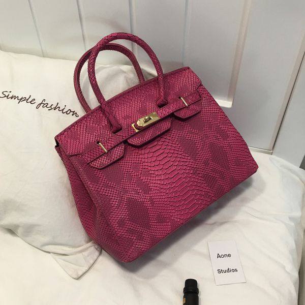 

new single shoulder messenger bag fashion women's hand wedding red bridal bag