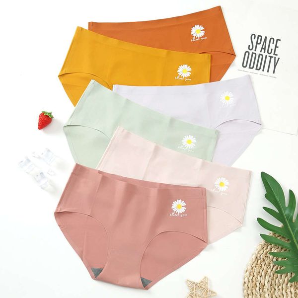 

little daisy ice silk medium waist traceless breathable triangular pure cotton crotch, Black;pink