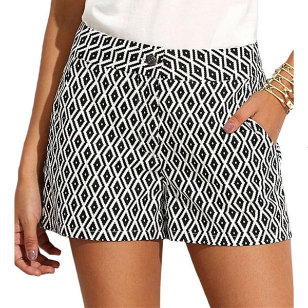

2021 fashion woman shorts summer arrival black and white mid waist casual pocket straight plaid, White;black