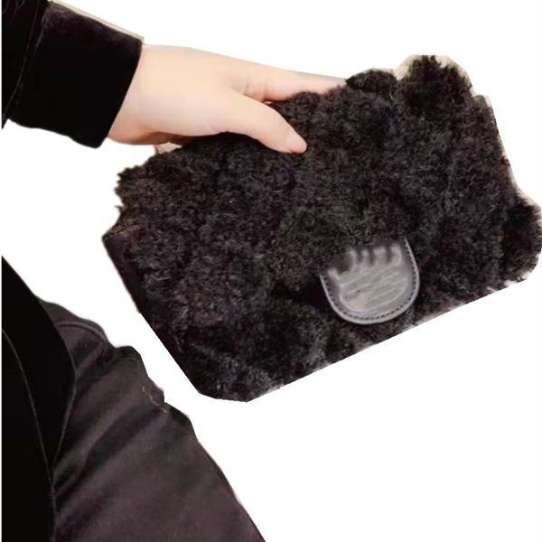 

high grade chain bag is necessary for women in autumn and winter