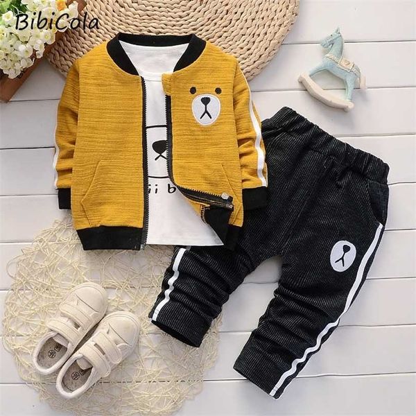 Primavera Autunno Inverno Neonato Vestiti Set Bambini Set di abbigliamento per bambini Giacca per ragazzi Cappotto T-shirt + Pant 3PCS Tuta 211025