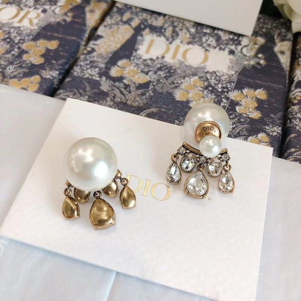 

special offer 70% off home earrings 2021 high version brass crystal diamond size pearl, Golden;silver
