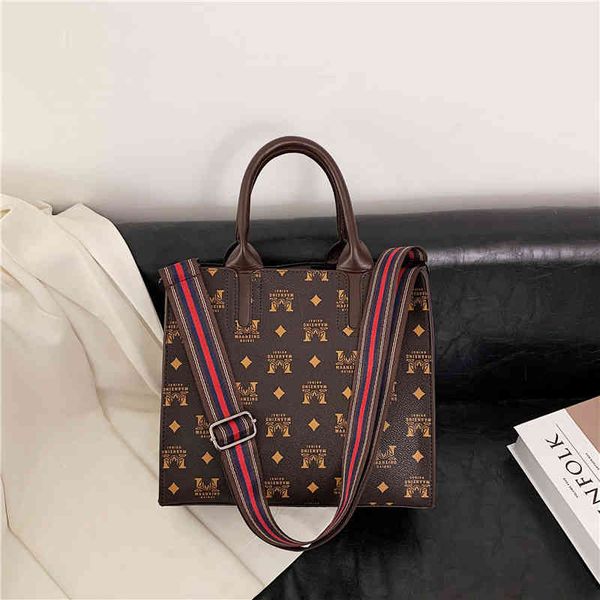 

2022 factory wholesale new niche design tote bag high-capacity women's commuter handbag advanced sense broadband messenger bag hz65