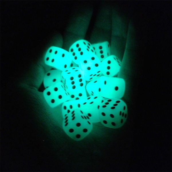 16mm Gold Point Dadi luminosi Gioco Glow Dark Dices Cubi nottilucenti a 6 lati Pub Bar Party Bere Boson Toy Buon prezzo Alta qualità # S3