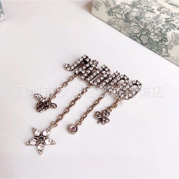 

special offer 75% off outlet online family autumn and fragrance brooch crystal letter star net red women's matching accessories, Gray