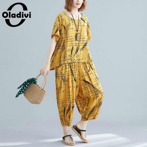 

oladivi plus size print tshirt + capris 2 pcs sets tracksuits women bottom pants ladies tee shirts trousers two piece suits women's, White