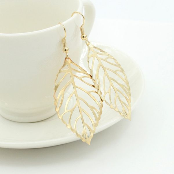 

fashion simple forest metal leaf earrings