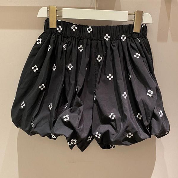 

summer women's bud shorts elastic waist black pockets floral embroidery 2021 fashion, White;black