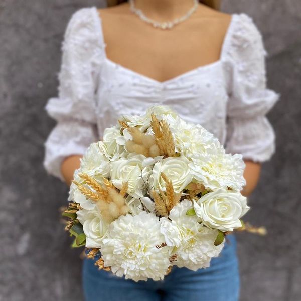 

bridal veils artificial bouquet, Black