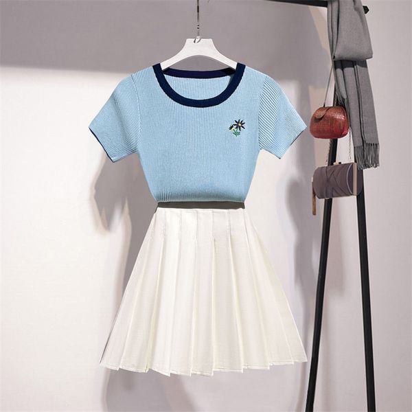 

suit women summer short-sleeved knitted high-waist short skirt pleated fashion two-piece suit 210525, White