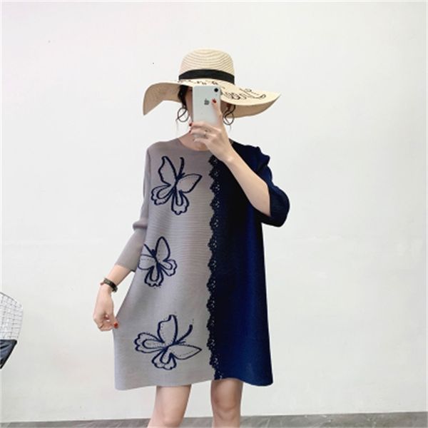 

knits fashion style seven sleeve loose fold patchwork print long t-shirts, White