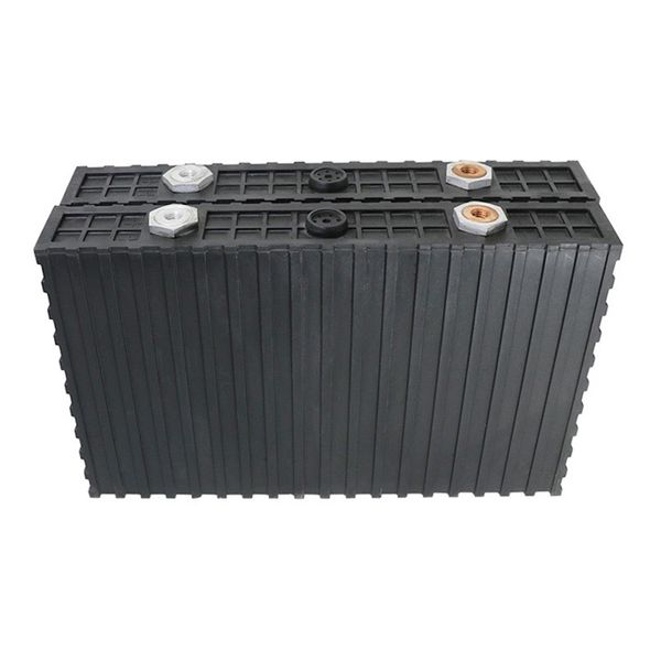 Batterie per presa di fabbrica Batteria solare Sinopoly SP-LFP-400AH RV Lifepo4 di grande capacità 400Ah 3.2V per personalizzare il sistema di accumulo di energia domestica 12V 24V 48V