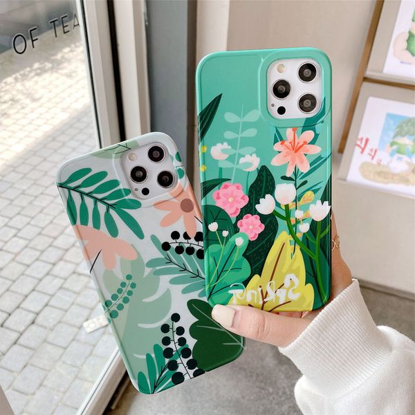 

iphone 12 11 pro max 7 8 plus x xr xs max mini case with soft silicone on the back with flowers and leaves