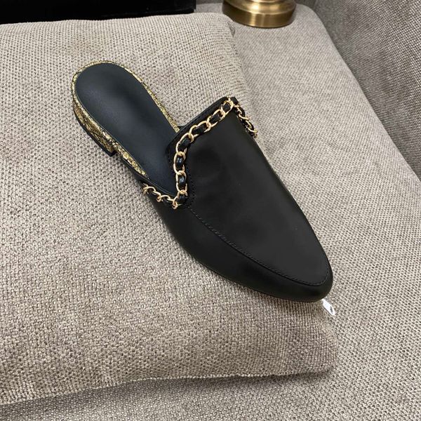 

2022pring and autumn new small fragrance mueller shoes slippers women's leather flat bottom shallow fashion chain low heel baotou sanda, Black