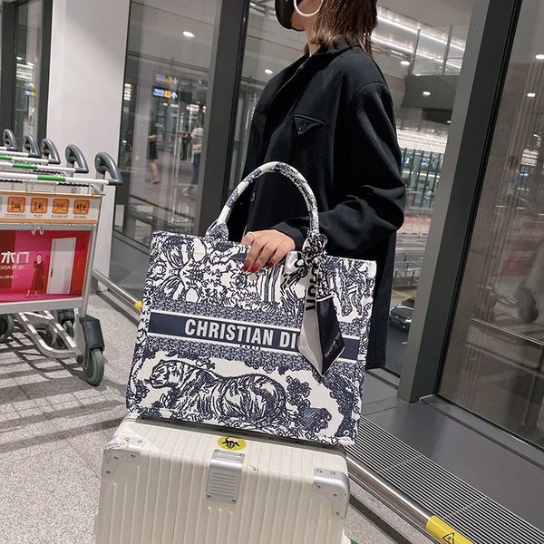 

luxury herme handbags and storage fashion star same d shopping new large capacity embroidered tote bag hand women's momm