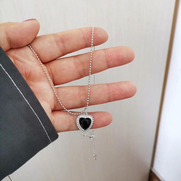 

pendant necklaces modern exquisite jewelry black heart necklace 2021 design vintage temperament chain trendy for women gifts, Silver