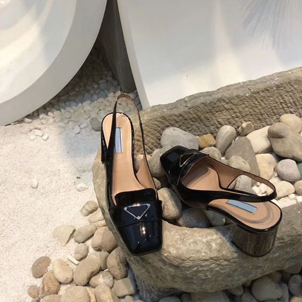 

2021 latest high-end dress shoes fashion classic wedding shoes women's black party fashion flat luxury designer shoes real leather sand