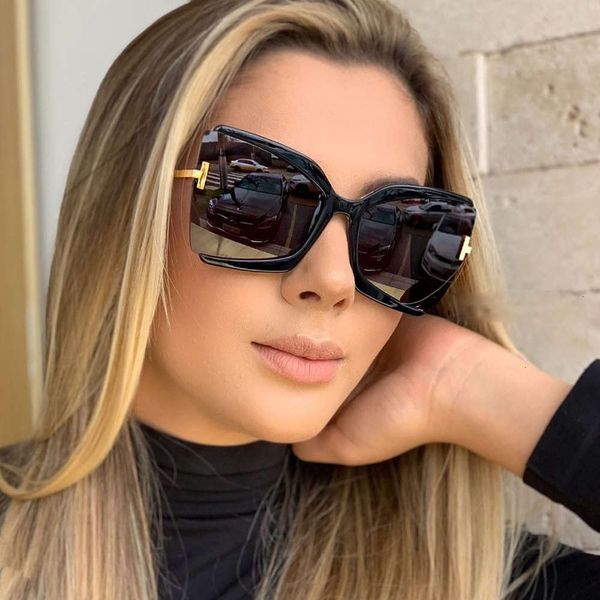 

qpeclou 2021 new oversized square sunglasses women brand designer t sun glasses female big frame colorful shades men oculos, White;black
