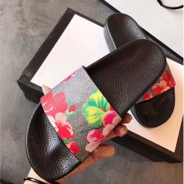 

2021 designer men summer sandals beach slide casual slippers women fashion shoes print leather flowers, Black