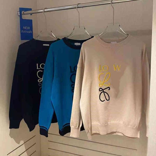 

2022 factory wholesale new high version autumn fashion chest three-dimensional embroidery simple leisure color contrast soft couple sweater, White