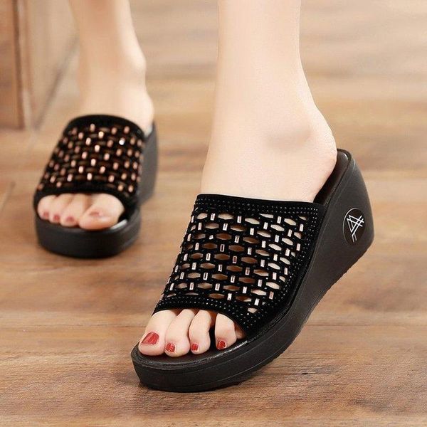 

sandals 2021 summer flat wild fashion slippers comfort outside beach shoes ladies casual slides women plus size 35-40, Black