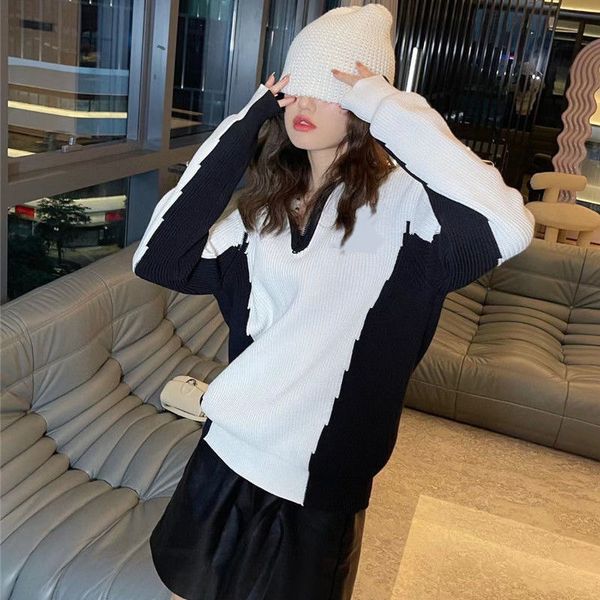 

fashion l letter jacquard black white half zipper turtleneck sweater simple stitching knits men and women the same style
