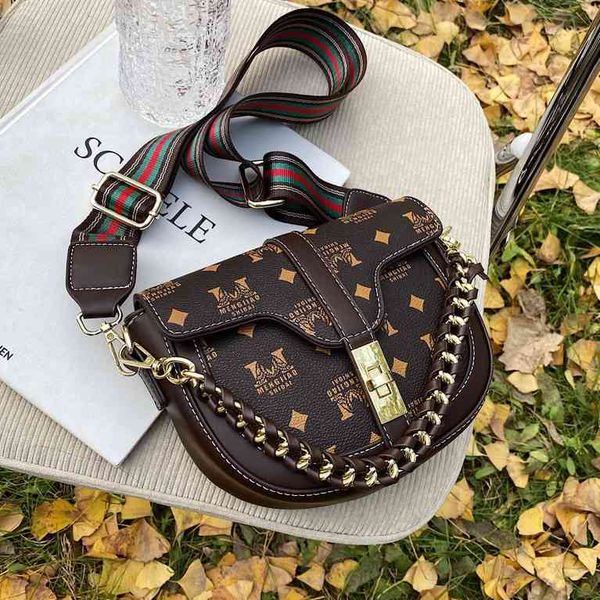

2022 factory wholesale new saddle small women's trend hand single shoulder ins temperament street racket messenger bag jrb9