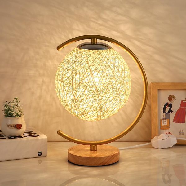 Lampade da tavolo Lampada da scrivania creativa nordica Camera da letto Comodino Moon Star Light Decorazione della stanza dei bambini 3d Night E27 Led 3w