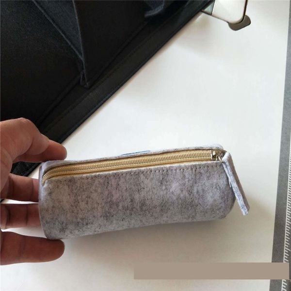 

ywo felt can add simple gift creative zipper zipper pencil bags solid felt pencil bag batch