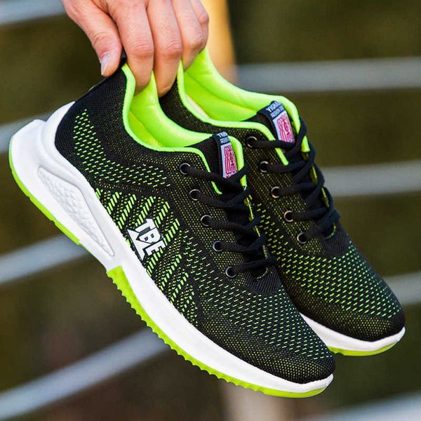 

summer 2021 new mesh flying casual sports men's soft sole light running shoes