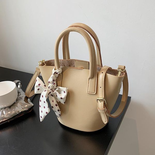 

evening bags niche design bag women all-match 2021 fashion messenger senior handbag bucket shoulder width: 25cm