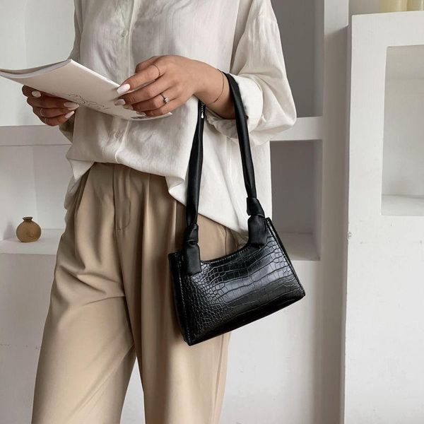 

ins baguette women's messenger bag 2021 style french non-mainstream premium sense one-shoulder purple underarm shoulder bags