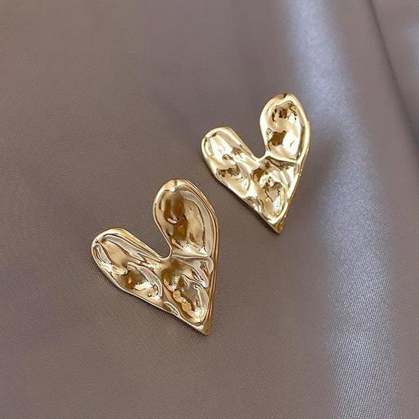 

stud european and american atmosphere fashionable metal heart shape earrings net red personality irregular ear, Golden;silver