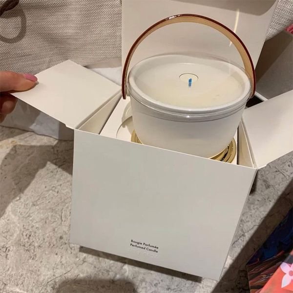 

indoor fragrance candle lair du jardin ile blanche feuilles dor dehors ii neige brand in box 220g candles