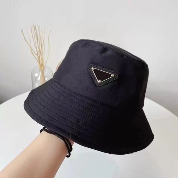 Fashion New Stingy Brim Hats Designers Mens Womens Bucket Hat Cappelli aderenti Sun Prevent Bonnet Baseball Outdoor Fishing R7kl