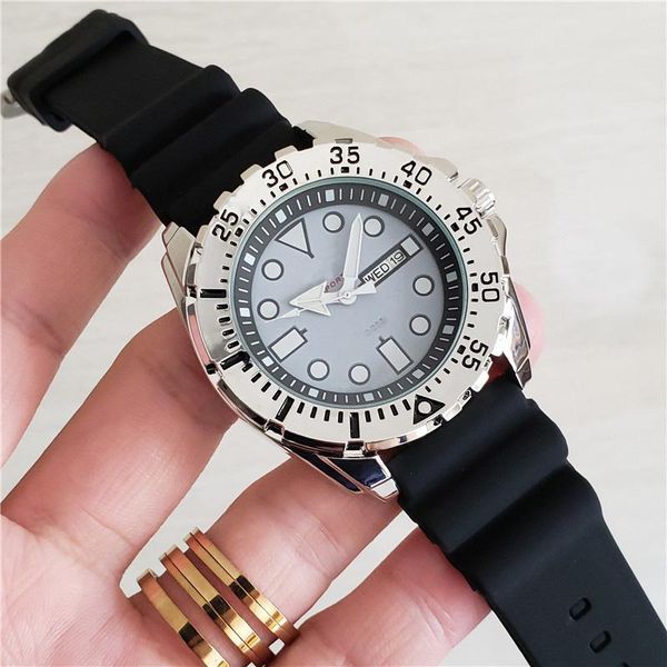 

wristwatches undefeated men business watch rubber strap quartz luxury invicible wristwatch reloj relogio drop, Slivery;brown