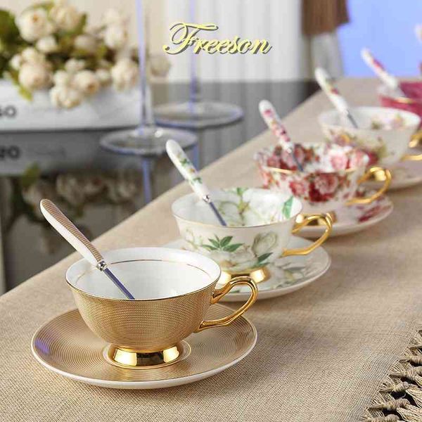 Europa edles Bone China Kaffeetasse Saucer Löffel Set 200ml Luxus Keramik Becher Top-Grad Porzellan Teetasse Cafe Party Drink 210409