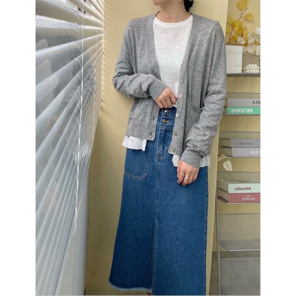 

women's t-shirt 2day solid color long sleeve women's 2021 autumn korean version loose v-neck chic fake two piece sweater cardigan, White